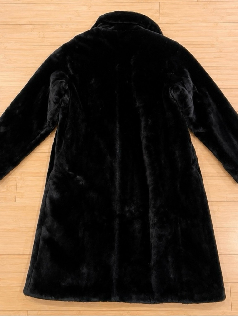 AUTHENTIC ALO OVERSIZED FAUX MINX COAT SIZE SMALL - Picture 4 of 11